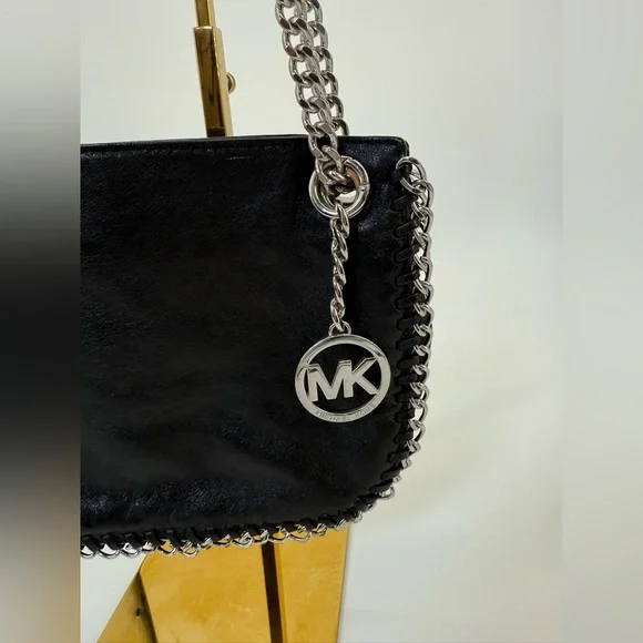 Michael Michael Kors Black Leather Shoulder/Crossbody Chelsea Silver Chain Bag - Picture 14 of 17